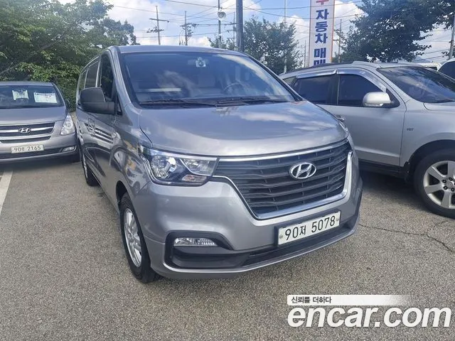 Hyundai Starex