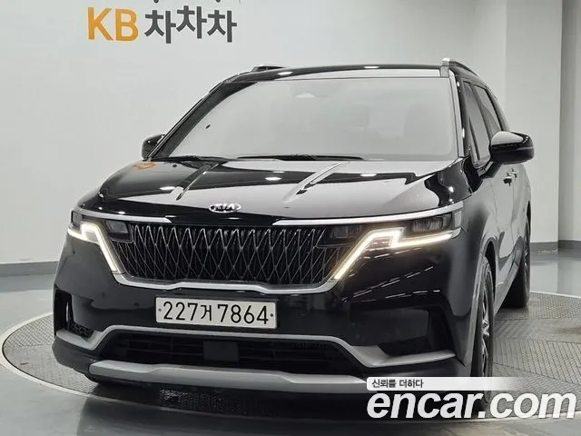 Kia Carnival — экстерьер