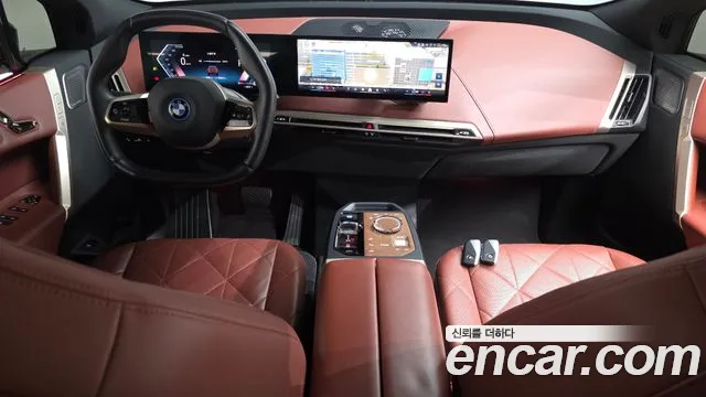 BMW iX — интерьер