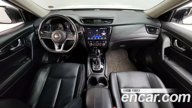 Nissan X-Trail — интерьер