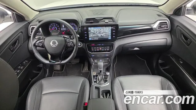 KG Mobility Tivoli — интерьер
