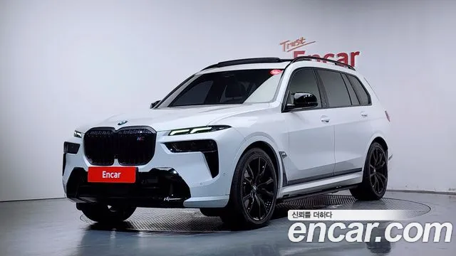 BMW X7 — экстерьер