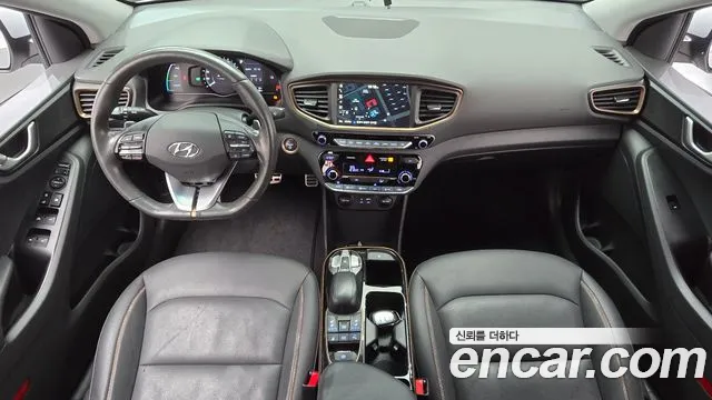 Hyundai Ioniq — интерьер