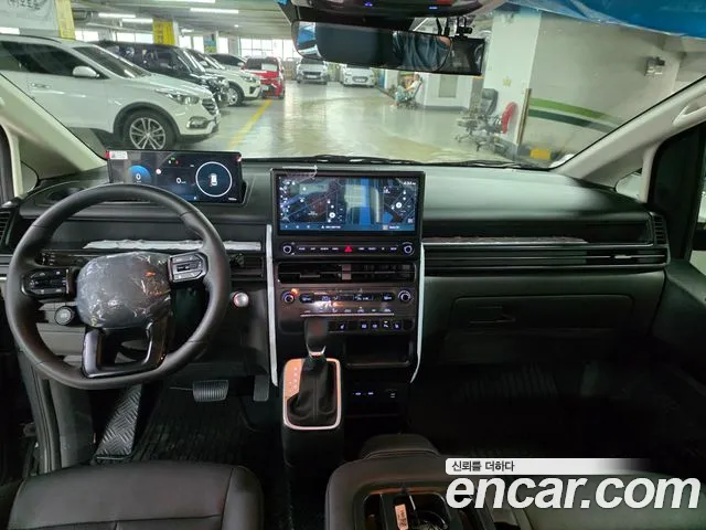 Hyundai Staria — интерьер