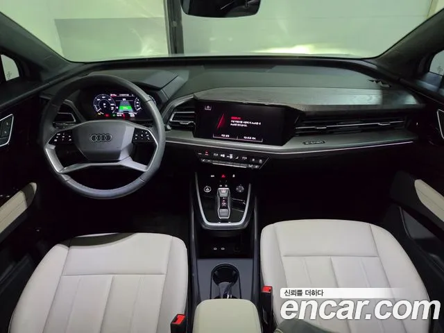 Audi Q4 e-tron — интерьер