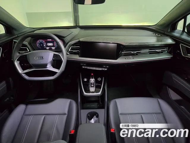 Audi Q4 e-tron — интерьер
