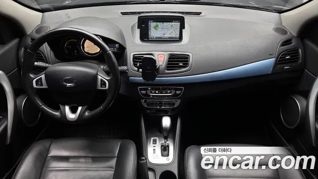 Renault Korea SM3 — интерьер
