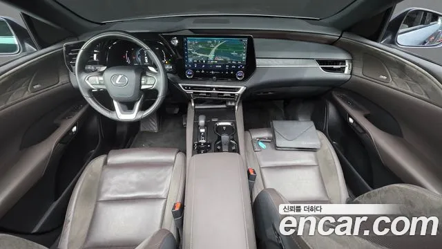Lexus RX — интерьер