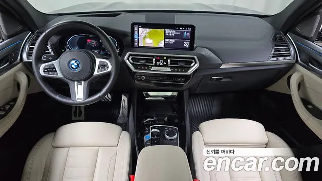 BMW iX3 — интерьер