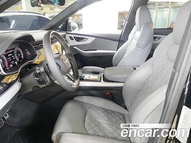 Audi Q7 — интерьер