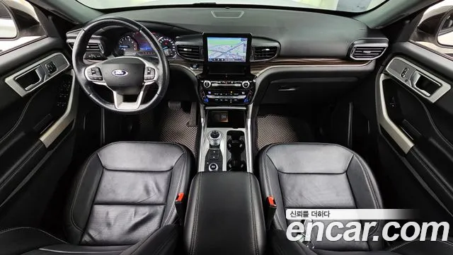 Ford Explorer — интерьер