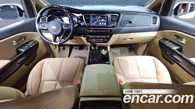Kia Carnival — интерьер