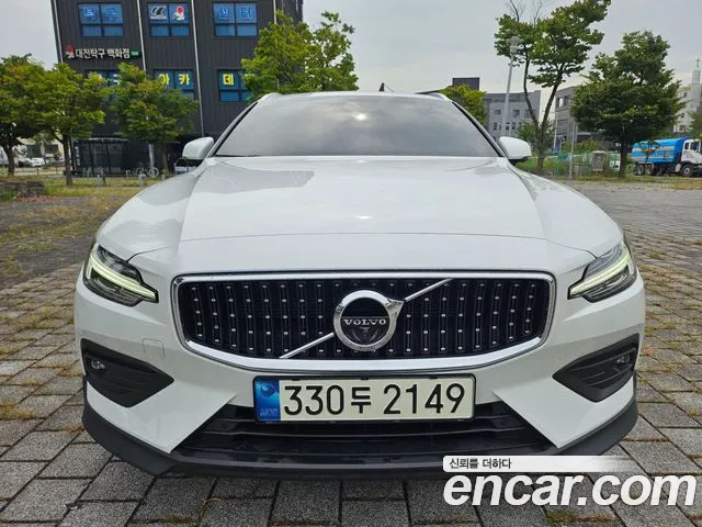 Volvo V60 — экстерьер