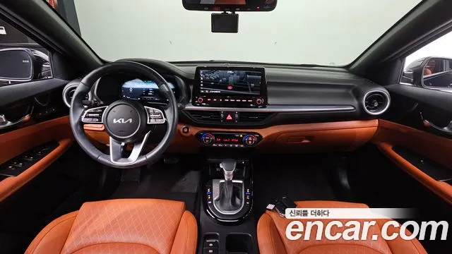 Kia K3 — интерьер