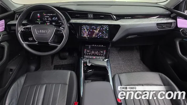 Audi e-tron — интерьер