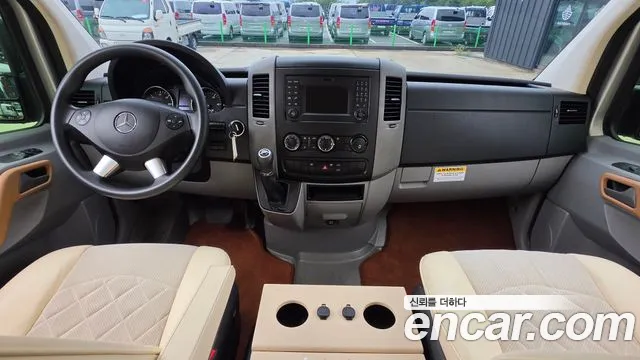 Mercedes-Benz Sprinter — интерьер
