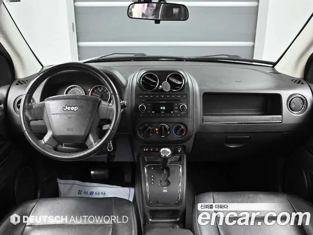 Jeep Compass — интерьер