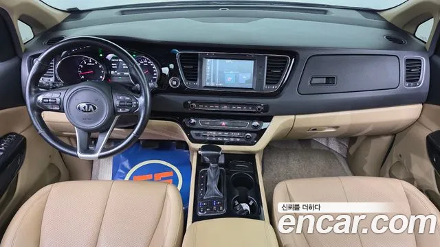 Kia Carnival — интерьер