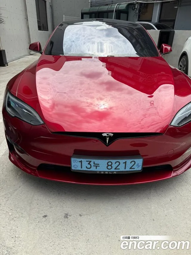 Tesla Model S — экстерьер