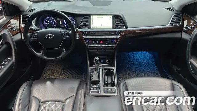 Hyundai Aslan — интерьер