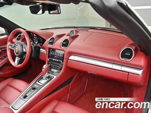 Porsche 718 — интерьер