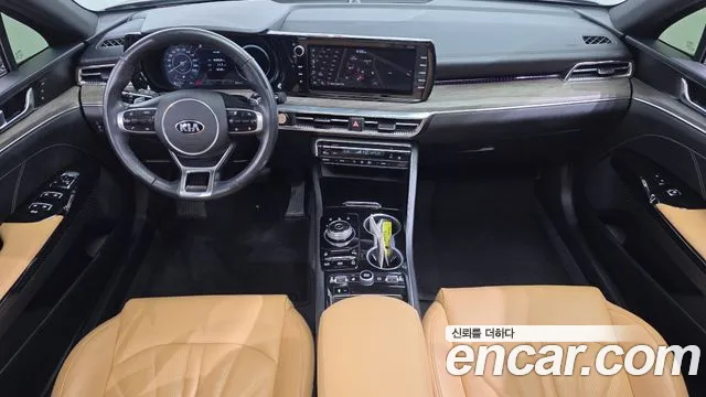 Kia K5 — интерьер