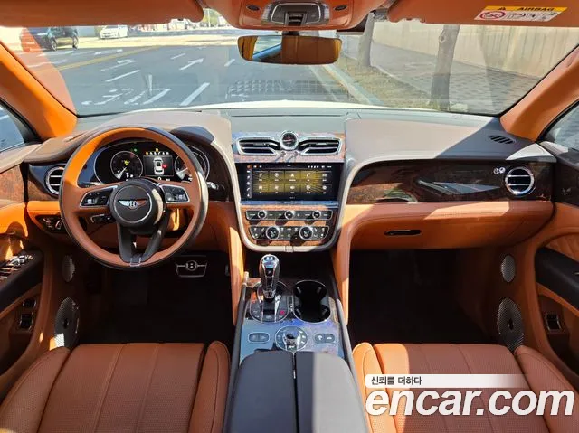 Bentley Bentayga — интерьер