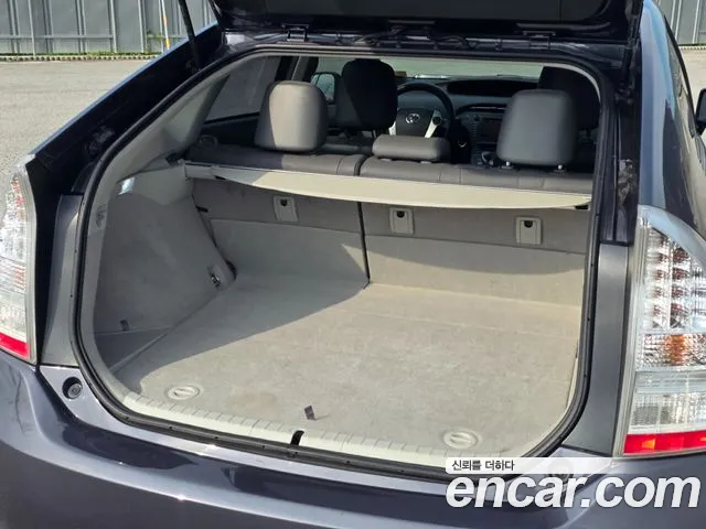 Toyota Prius — интерьер