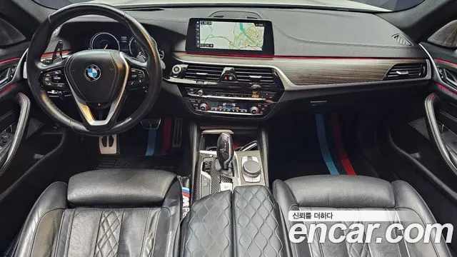 BMW 5 серия — интерьер