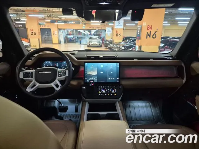 Land Rover Defender — интерьер