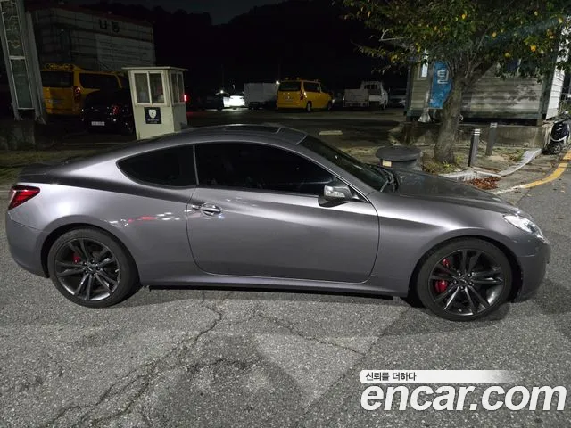 Hyundai Genesis — интерьер