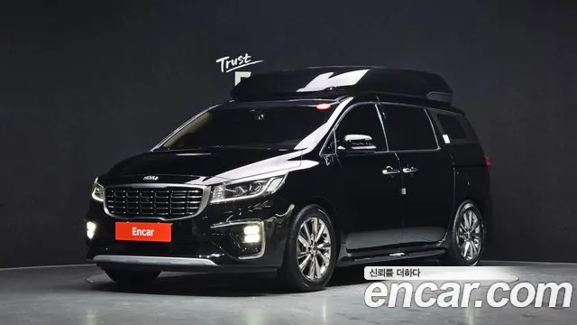 Kia Carnival — экстерьер