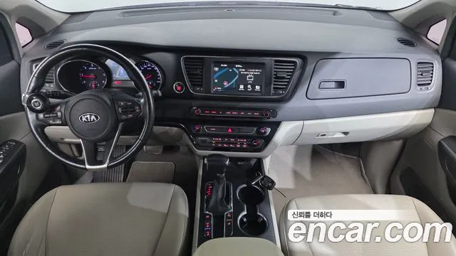 Kia Carnival — интерьер