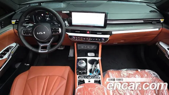 Kia K5 — интерьер