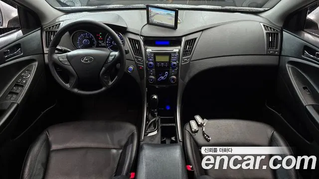 Hyundai Sonata — интерьер