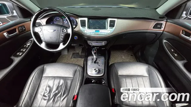 Hyundai Genesis — интерьер