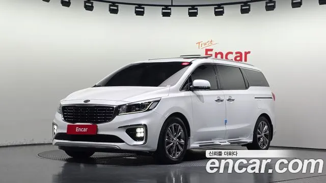 Kia Carnival — экстерьер