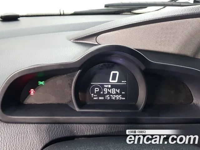 KG Mobility Korando — интерьер