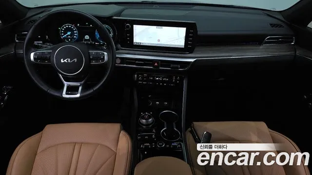 Kia K5 — интерьер