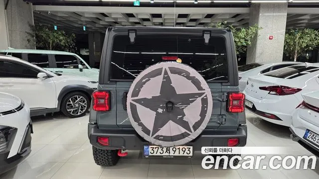 Jeep Wrangler — интерьер