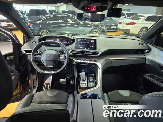 Peugeot 5008 — интерьер