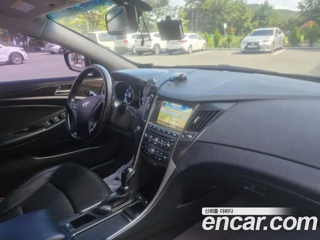 Hyundai Sonata — интерьер