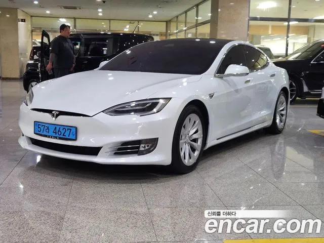 Tesla Model S — экстерьер