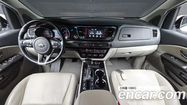 Kia Carnival — интерьер
