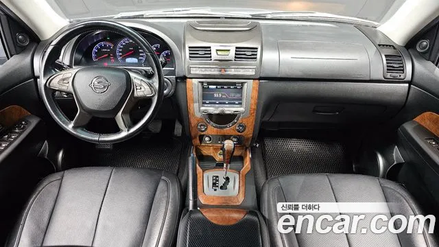 KG Mobility Rexton — интерьер