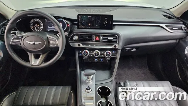 Genesis G70 — интерьер