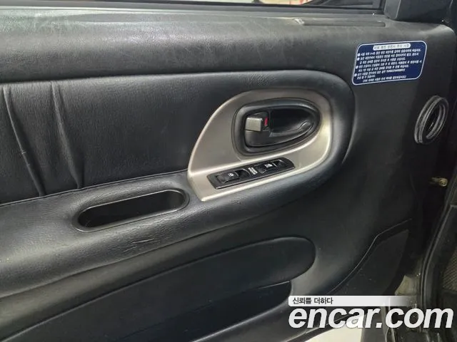 KG Mobility Korando — интерьер
