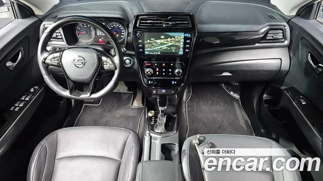 KG Mobility Tivoli — интерьер