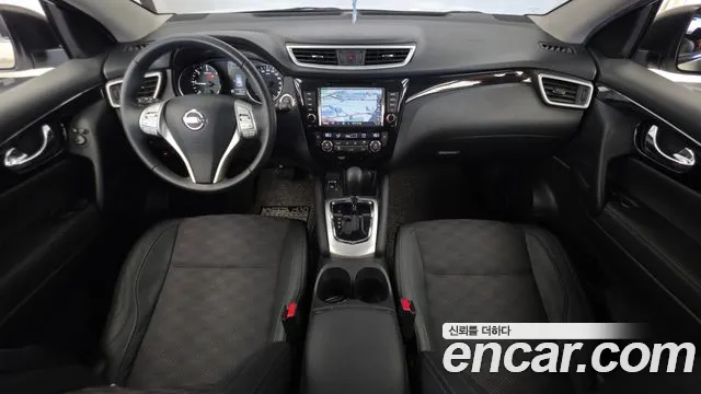 Nissan Qashqai — интерьер
