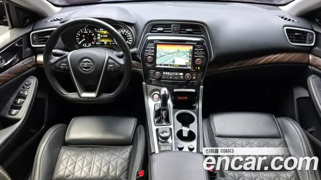 Nissan Maxima — интерьер
